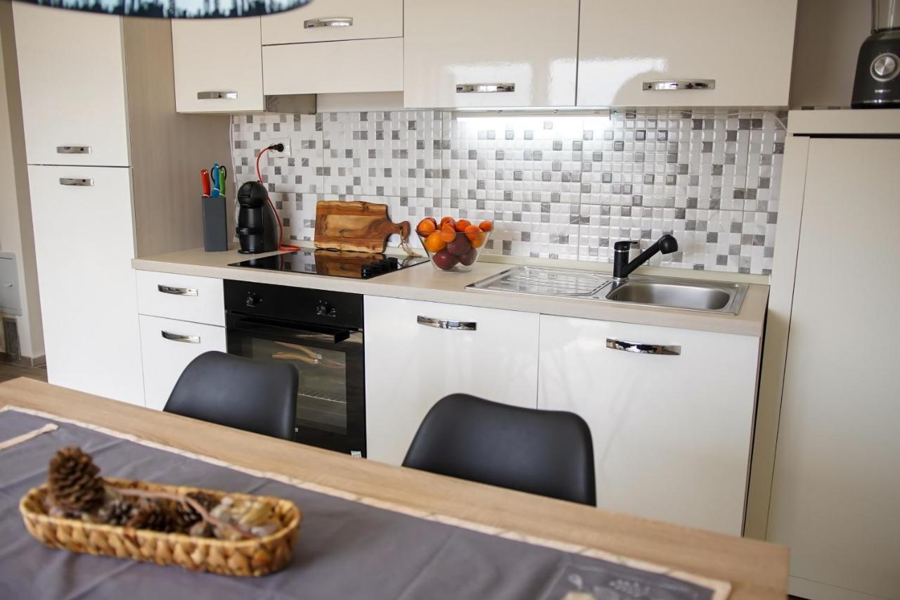 Kaprije Apartmani Tina I Ena Ngoại thất bức ảnh