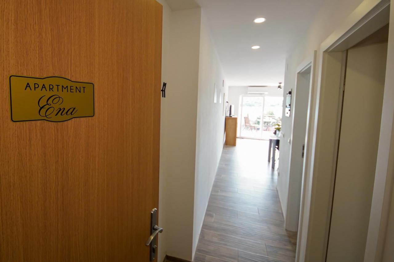 Kaprije Apartmani Tina I Ena Ngoại thất bức ảnh